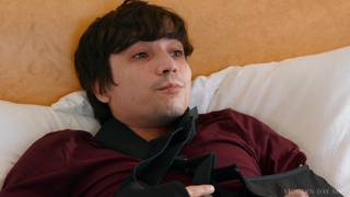 Ricky Spanish a les deux bras cassés, alors Dana Vespoli le suce Ricky Spanish a les deux bras cassés, alors Dana Vespoli le suce