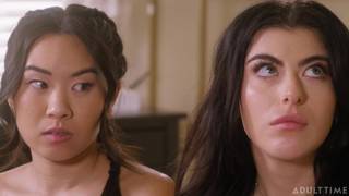 Liv Revamped suce les chattes juteuses de Kimmy Kimm et Gal Ritchie Liv Revamped suce les chattes juteuses de Kimmy Kimm et Gal Ritchie
