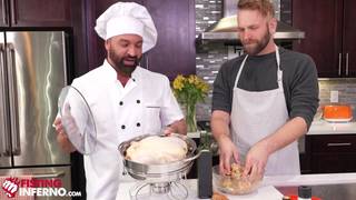 Josh Mikael veut se faire farcir le cul par le chef cuisinier