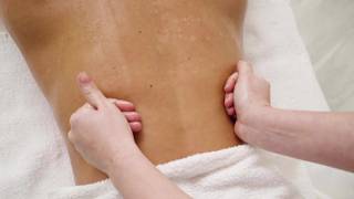 Zoe Doll, masseuse brune, baisée jusqu'à ce qu'elle reçoive du sperme Zoe Doll, masseuse brune, baisée jusqu'à ce qu'elle reçoive du sperme