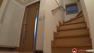 Maiko Saegimi semble si sexy que son petit ami la baise sur-le-champ