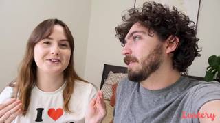 La potelée Asteria suce la bite de son ami et baise dans un POV La potelée Asteria suce la bite de son ami et baise dans un POV