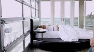 Lilly est la blonde sensuelle qui suce et baise au lit avec son fiancé Blonde, Fellation, Full HD Porn, Doggystyle