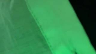 MILF au travail se rend aux toilettes pour une pause masturbation MILF au travail se rend aux toilettes pour une pause masturbation