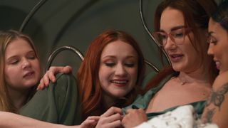 Le quatuor lesbien de Siri Dahl avec Scarlet, Coco et Vanessa Le quatuor lesbien de Siri Dahl avec Scarlet, Coco et Vanessa