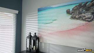 La Robot Lacey Jane suce la bite quand elle est en mode salope