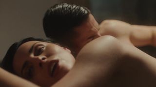 Un film très érotique de Cane Honey après la tombée de la nuit !