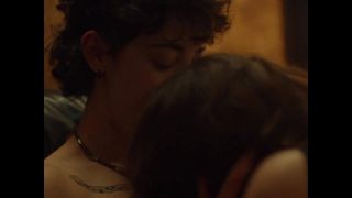 Mar Nantas se fait lécher la chatte après avoir doublé un film érotique