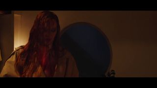 Heidi Priestess mouillée volumineuse séduit Sylvan