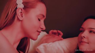 Une nuit enchantée pour deux jolies fées lesbiennes