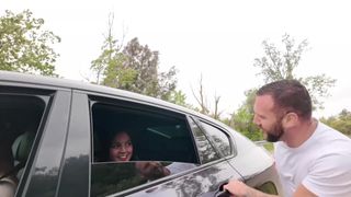 Layali réalise son fantasme avec Hiro et Klem au bord d'un lac !