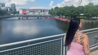 Canadienne Fanny veut de l'anal en trio pour sa deuxième scène